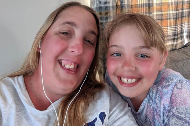 Sarah and Grace McElhinney.
