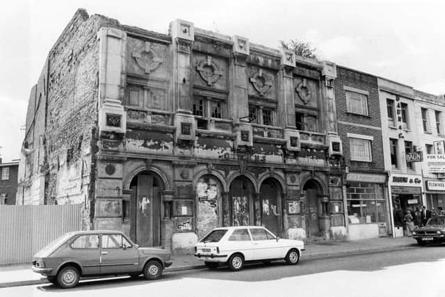 The Queen's cinema in Queen Street,  Portsea, August 1979.