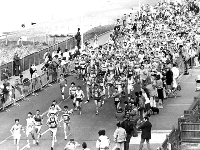 The Gosport & Fareham marathon in 1987. The News PP4960