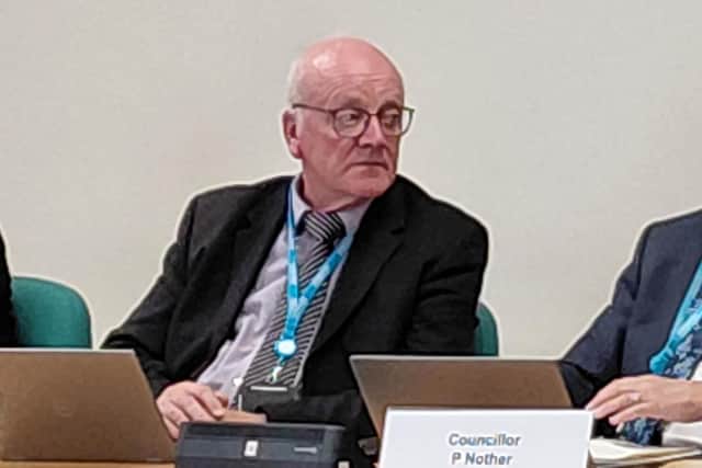 Cllr Steve Dugan at a Fareham Borough Council planning committee, September 10 image: LDRS