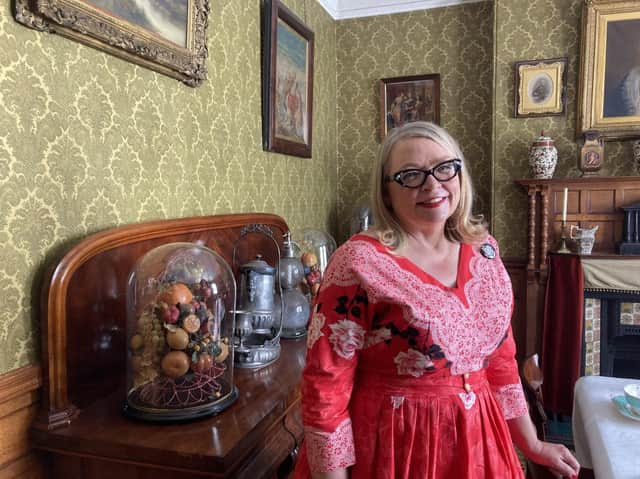 The University of Portsmouth’s Professor Deborah Sugg Ryan will return to BBC Two on 7 September at 9pm as a presenter and consultant historian in series 4 of A House Through Time.