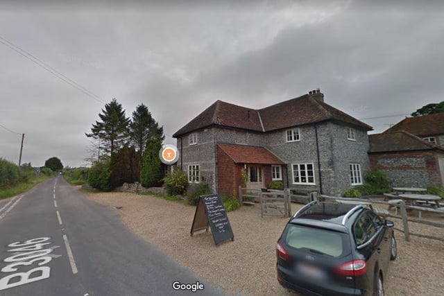 This pub can be found in Totford. B3046 Basingstoke–Alresford; SO24 9TJ. The guide says: ‘Carefully refurbished rooms, plenty of character, first class food and drink and seats outside; lovely bedrooms.’