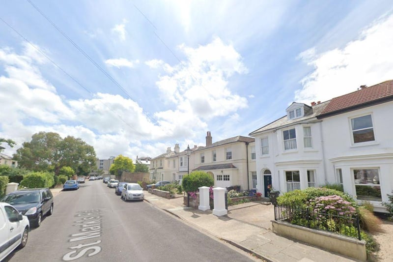 The average price of a property at PO12 2DA St Marks Road, Gosport is £661,650.