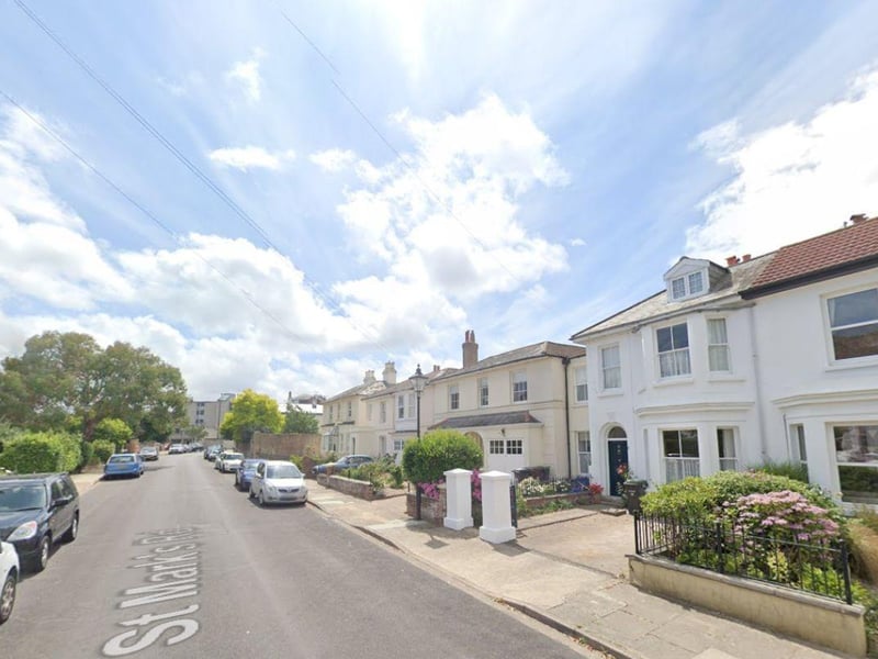 The average price of a property at PO12 2DA St Marks Road, Gosport is £661,650.