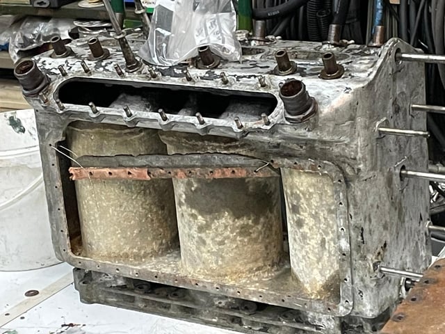 Frost damaged engine block in Sunbeam 1000hp