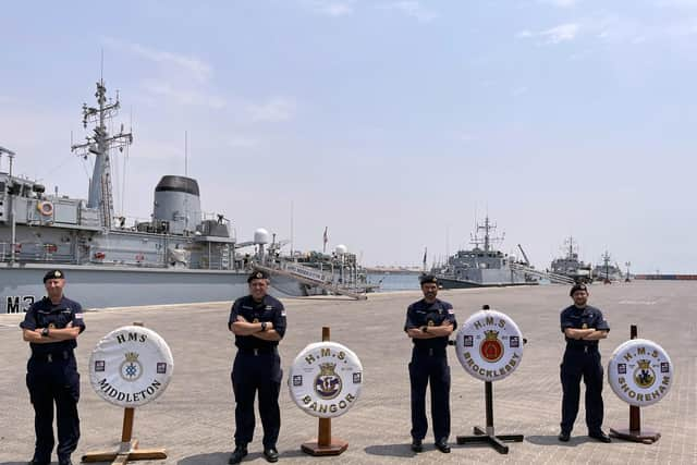 The four minehunters, their commanders and peribuoys in Jeddah