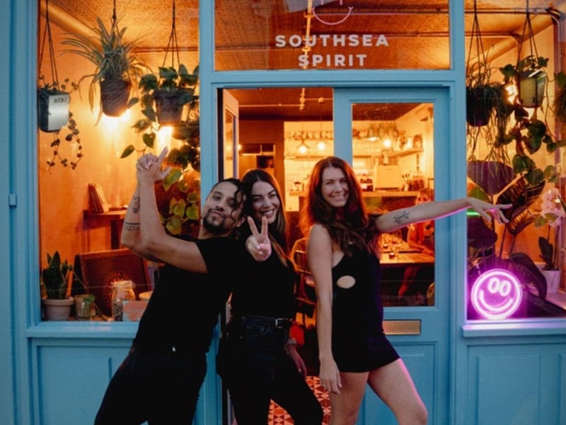 Raul, Harriet and Lauren at the bar.