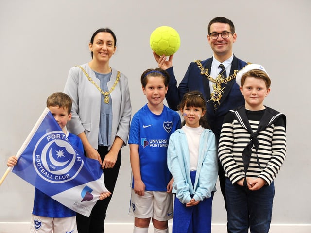 Pictured is: The Lady Mayoress Nikki Coles and Lord Mayor of Portsmouth Tom Coles with (l-r) Joseph, Brody, Lara and Freddie at St Swithun's Catholic Primary School.
Picture: Sarah Standing