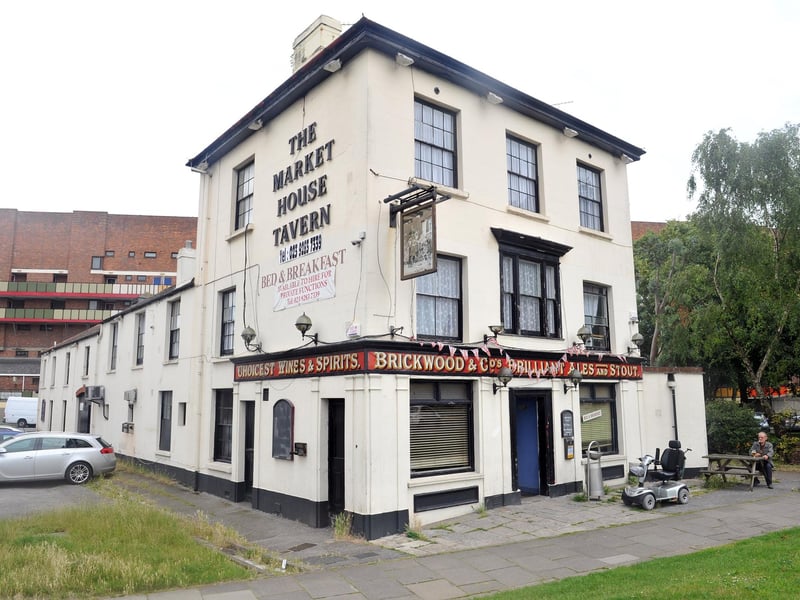 This Grade II listed building house on Mile End Road was a pub for more than 150 years. In early 2013 it was closed down and turned into a bed and breakfast called Ferry House Lodge