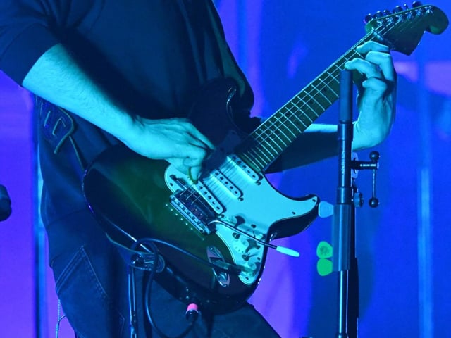 Lead Guitar - Luc
