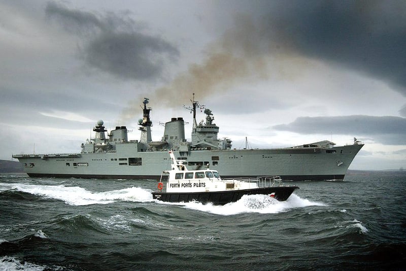 HMS Illustrious leaving Rosyth to begin contractor's sea trials following her refit.