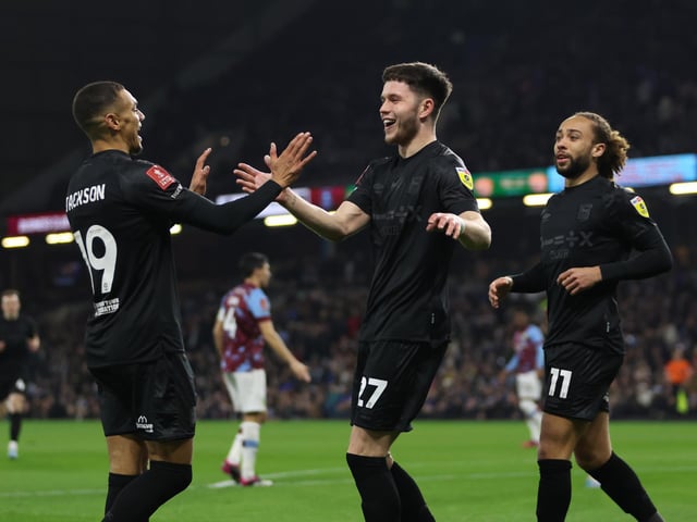 Points: 85; Goal difference: +36;