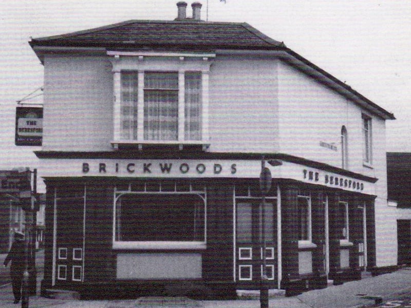 Originally known as the Dairyman’s Arms in the 1800s, this boozer in Twyford Avenue in Stamshaw. However the end came in October 2010 when plans to convert it into homes were approved