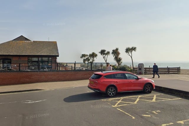 Pebble Cafe, which is located down the road from the Stokes Bay Splash area, is a hit amongst beach goers and locals. It is an ideal place to visit if you want a day at the beach with your family.