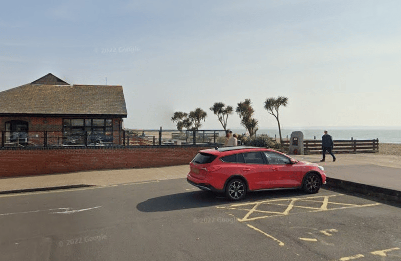 Pebble Cafe, which is located down the road from the Stokes Bay Splash area, is a hit amongst beach goers and locals. It is an ideal place to visit if you want a day at the beach with your family.
