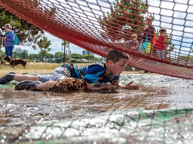 Tackling the muddy cargo nets