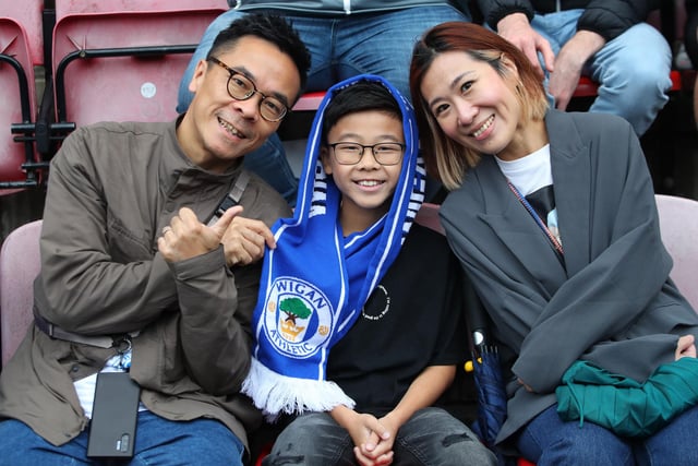 Number of Wigan fans present: 2,242