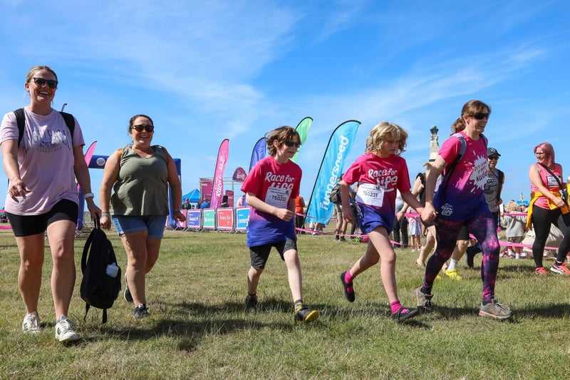 Race For Life Pretty Muddy, Southsea Common
Picture: Chris  Moorhouse (290624-036)