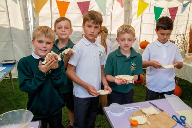 Wicor Primary School, Potchester are holding a food festival as part of the British Food Fortnight on Wednesday 21st September 2022
Pictured: Year 3 pupils making Rhubarb oat slices