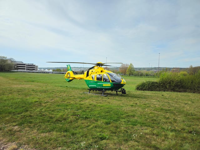 Large emergency service response to serious incident below M275