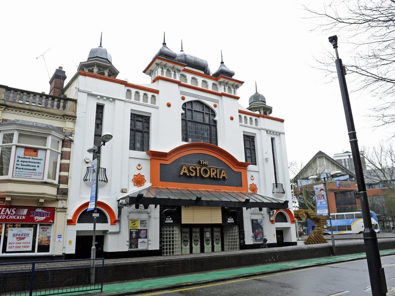 The Palace Picture House opened in the 1920s in Guildhall Walk and was designed by AE Cogwell. After decades in business it shut in the 1980s and was converted into a nightclub. It is now home to Astoria.