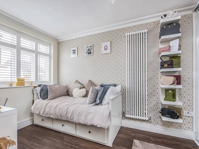 The listing says: "It boasts a fully operational ‘pub’, putting green, beauty cabin with water, a garden loo, Veranda seating area and a hot-tub (available via separate negotiation)."