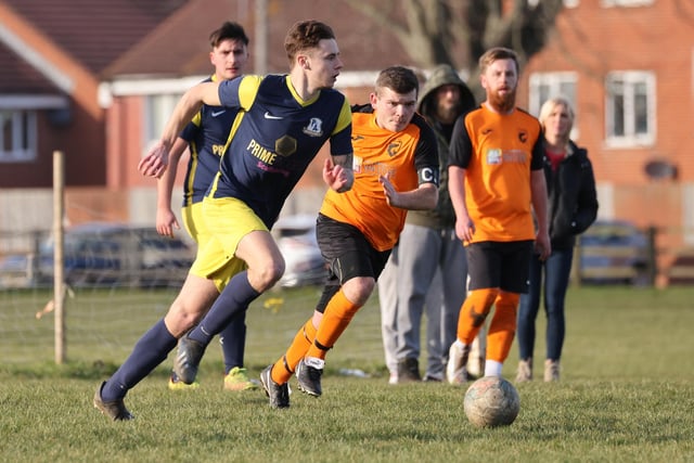 Pelham (blue & yellow) v AFC Farlington. Picture by Kevin Shipp