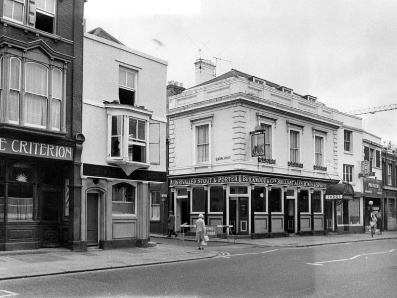 1973. The Criterion pub is flanked by the closed Claremont Tavern. A very narrow Station Street has Judds Railway Hotel on the corner with Lennox Arms at the end of the block.