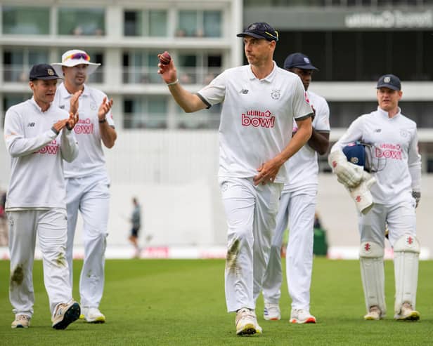 Abbott with his Hampshire teammates.