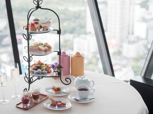 Spinnaker Tower is offering a Mother's Day afternoon tea experience which will cost £80 for two people to go up into Clouds Cafe which is set 110 metres up and has beautiful views of the city. Included within the price of the afternoon tea is a glass of prosecco each, sweet and savoury treats and admission to the tower itself which you will be able to have a look around and take a daring walk across the glass floor. www.spinnakertower.co.uk/high-tea/
Picture credit: Adobe Stock