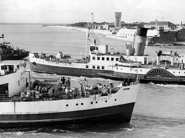 The Ryde paddle steamer in September 1970. The News PP1655
