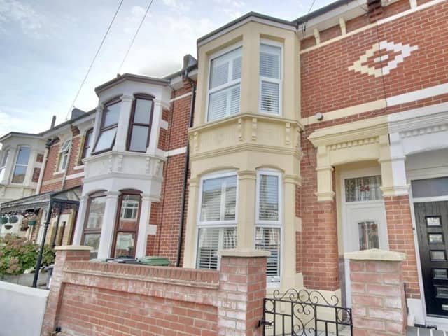 This property comes with three bedrooms, two bathrooms and two reception rooms as well as a back garden.
