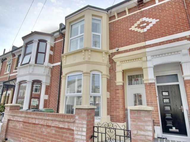 This property comes with three bedrooms, two bathrooms and two reception rooms as well as a back garden.