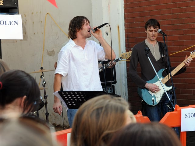 The band Stolen (093449-37)