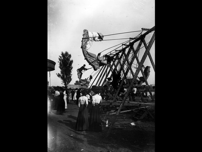 The swingboats at Southsea Fair, circa 1905.  (Photo by Hulton Archive/Getty Images)