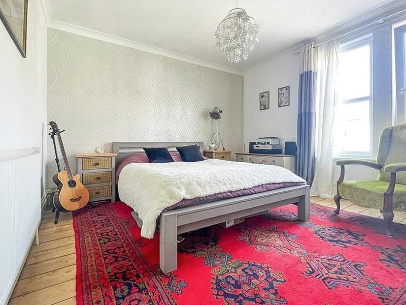 The listing says: "We are pleased to welcome to the market this charming two bedroom mid terrace property with plenty of character located in Burlington Road, Portsmouth offered with no onward chain."
