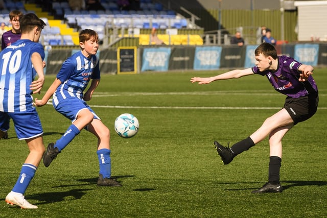Action from the Portsmouth Youth League U15 Challenge Cup final between Bedhampton Youth (blue and white kit) and Gosport Falcons. Picture: Keith Woodland (190321-334)