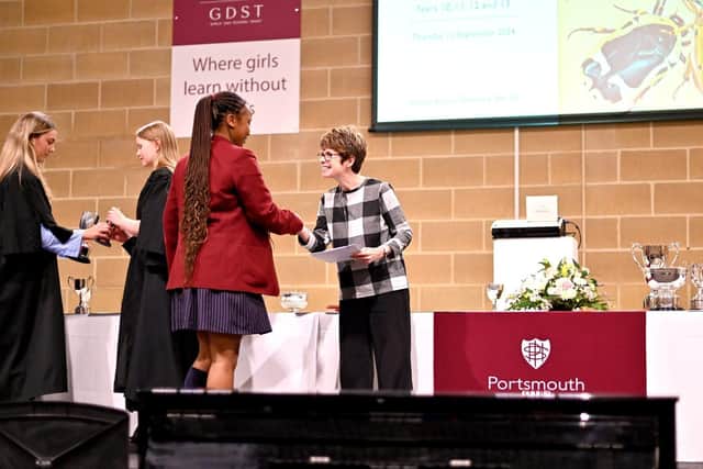Professor Lorraine Whitmarsh presents prizes