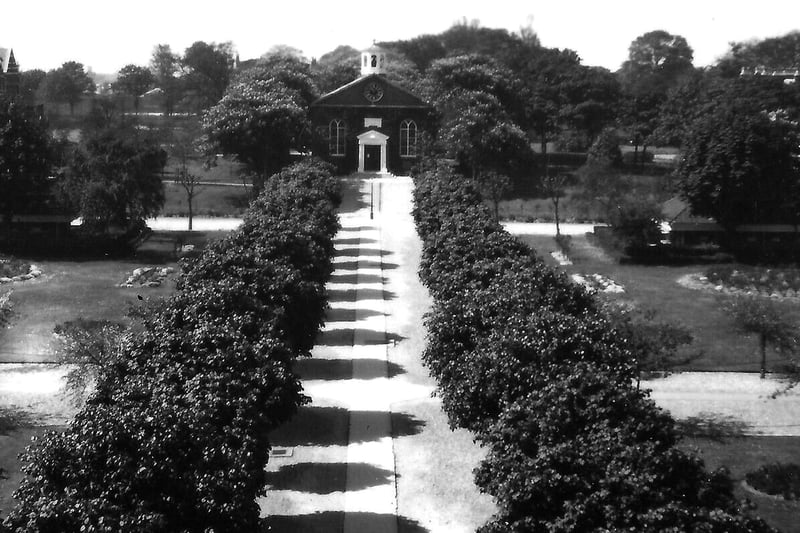 Gardens and approach road to Haslar Naval Hospital.
A marvellous view of Haslar gardens and the approach road.  Picture: Mick Cooper postcard collection.