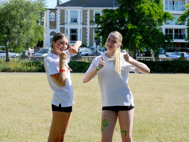16-year-olds Lily Payne and Mackenzi Dean from Year 10 (150623-8430)