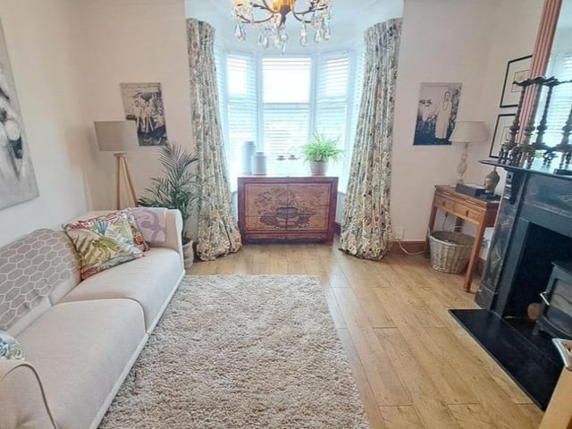 This home comes with two reception rooms, three bedrooms, two bathrooms, a lovely kitchen and a spacious garden area.