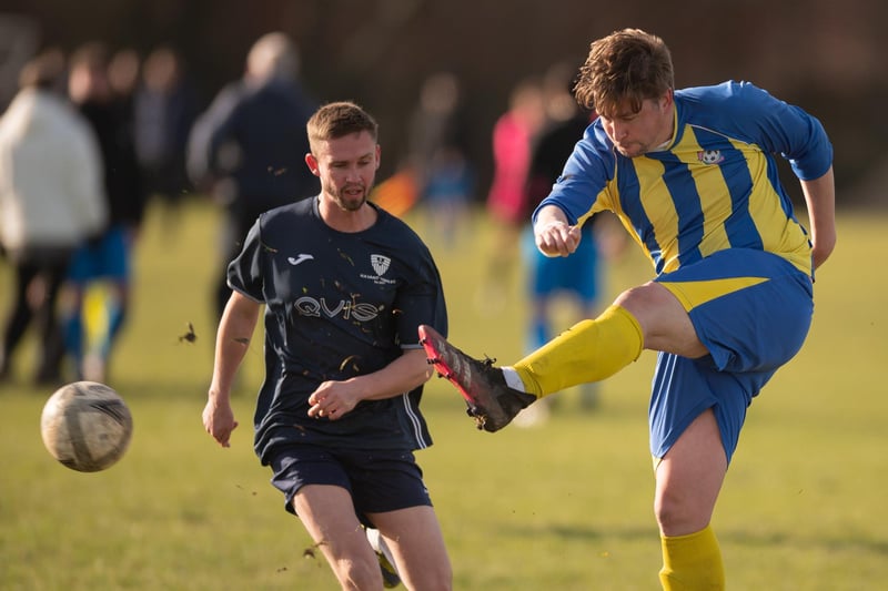 ACFC (yellow & blue) v Havant Town. Picture: Keith Woodland