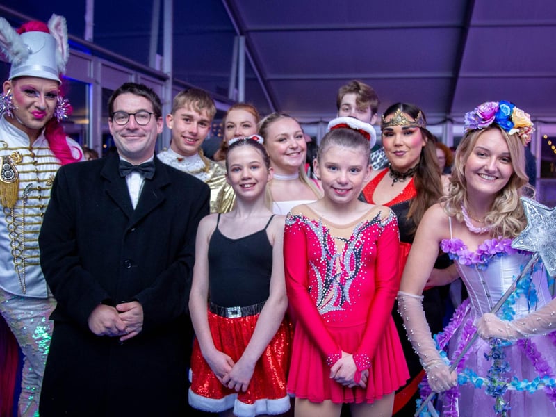 Launch night of Portsmouth On Ice 2023 at Portsmouth Guildhall Walk on Friday 24th of Novermber 2023
Pictured: Launch by Lord Mayor Tom Coles and Curtain Call Production team
Picture: Habibur Rahman