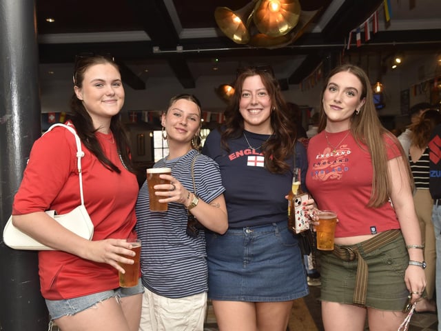 England fans at O'Neils in Albert Road, Southsea, watching the England v Denmark match in the Euro's.Picture: Sarah Standing (200624-4587)