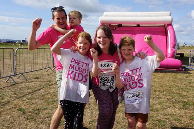 L-R Matthew Lewis, Jack Lewis, Elizabeth Rooney, Charlotte Lewis and Michael Rooney at the Race for Life in Poole in 2021