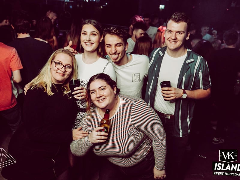 Clubbers in Pryzm