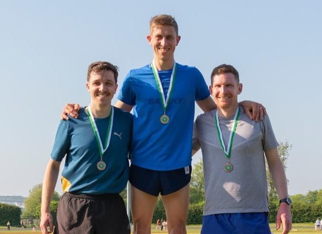 Paul Navesey won the 5000m senior men's title in a time of 15:40.24. Picture by Paul Smith