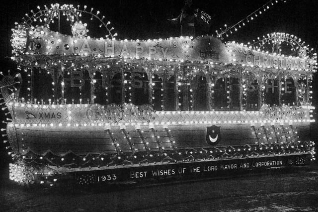 Happy Portsmouth Christmas, 1933-style.
