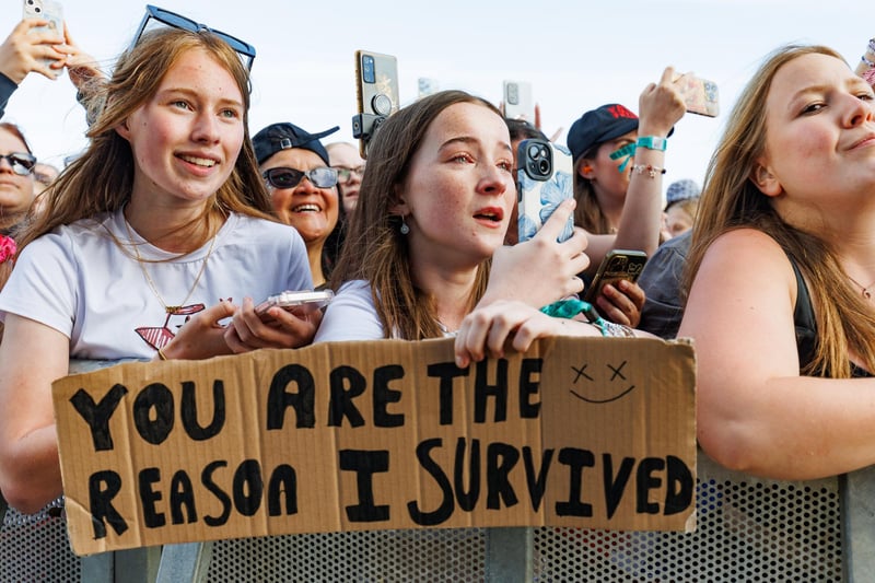 Louis Tomlinson Pictured: Louis Tomlinson singing on the Common Stage Picture:Marcin Jedrysiak