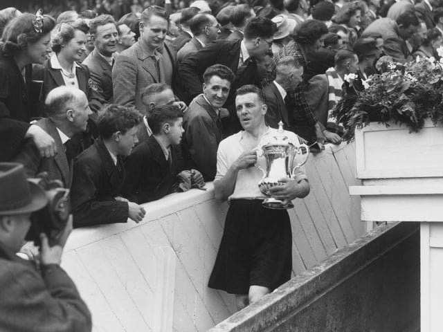 League titles: 2; FA Cups: 1; League Cups: 0; European trophies: 0; Total major trophies: 3.